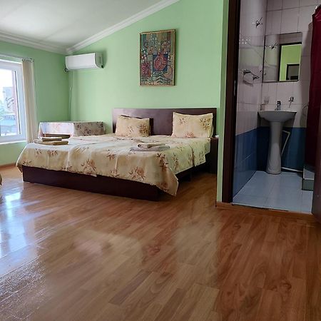 Bonjour House Yerevan Exterior foto